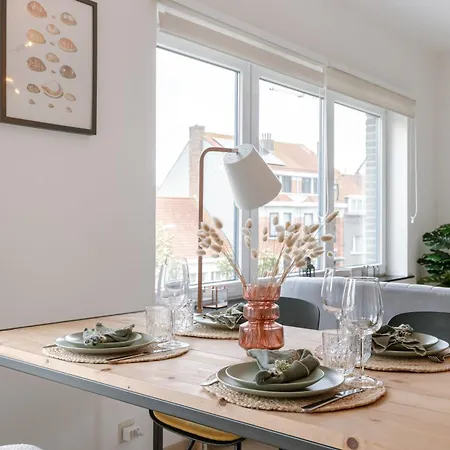 Апартаменты Huswell - Cozy On Walking Distance From The